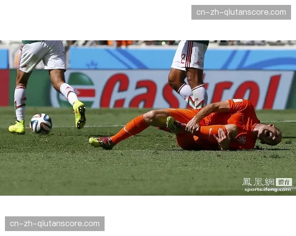 谢尔基禁区内倒地未获点球，曼城教练组集体表达不满